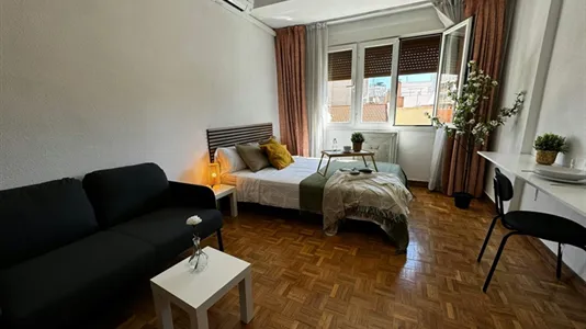 Rooms in Madrid Tetuán - photo 10