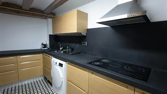 Rooms in Barcelona Ciutat Vella - photo 3