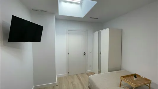 Rooms in El Prat de Llobregat - photo 3