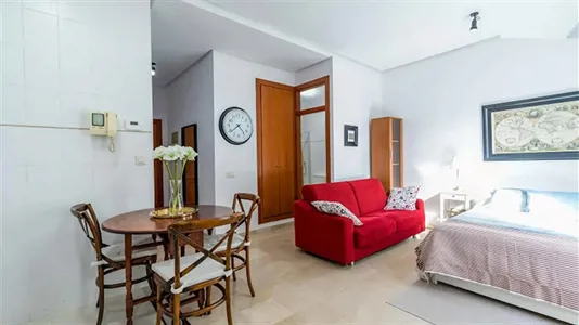 Apartments in Valencia Ciutat Vella - photo 3