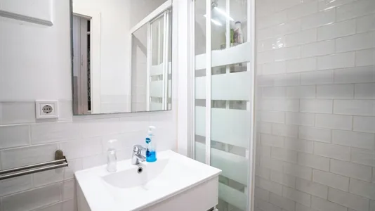 Rooms in Barcelona Eixample - photo 7