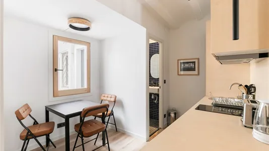 Apartments in Barcelona Ciutat Vella - photo 6