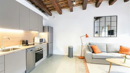 Apartments in Barcelona Ciutat Vella - photo 9
