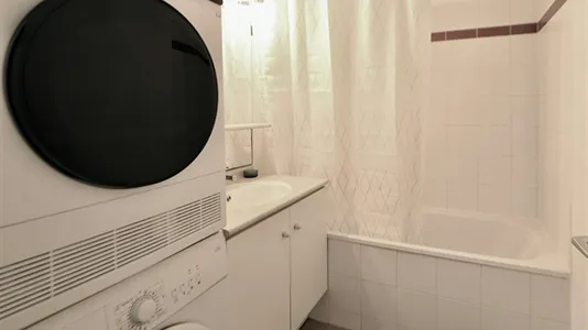 Rooms in Saint-Denis - photo 6