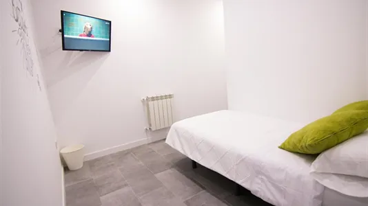 Rooms in Madrid Moncloa-Aravaca - photo 5
