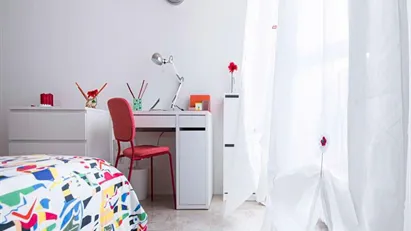 Room for rent in Sesto San Giovanni, Lombardia