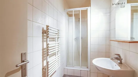 Rooms in Nanterre - photo 8