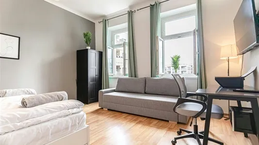 Apartments in Vienna Landstraße - photo 2