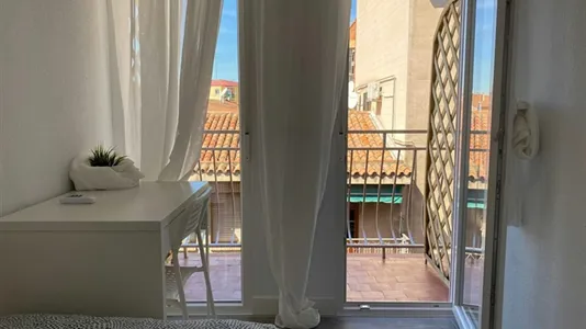 Rooms in Adaro - photo 9