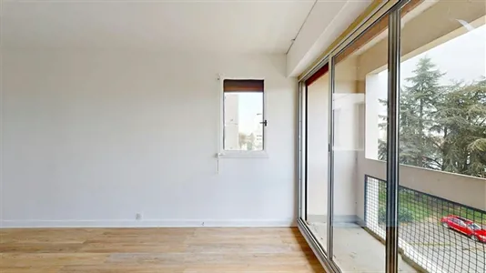 Apartments in Poitiers - photo 2