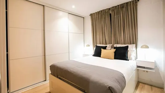 Apartments in Barcelona Ciutat Vella - photo 8