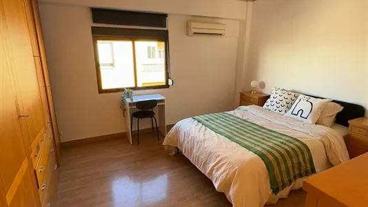 Rooms in Paiporta - photo 1