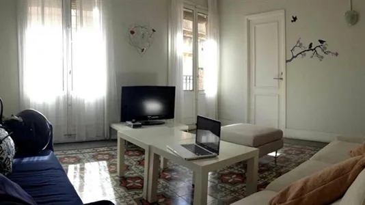 Rooms in Barcelona Ciutat Vella - photo 5
