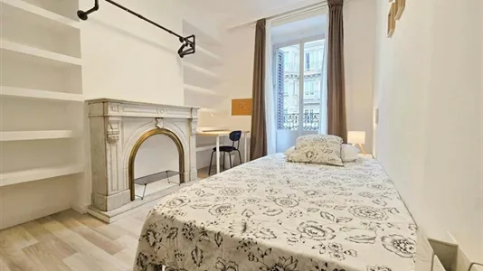 Rooms in Madrid Centro - photo 10