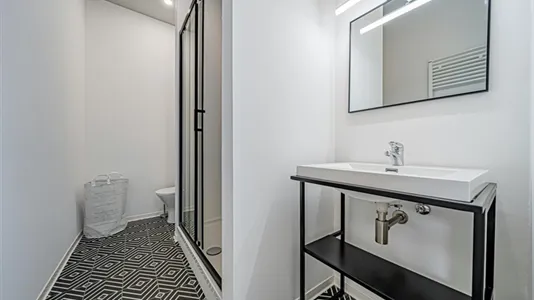 Rooms in Charleroi - photo 4