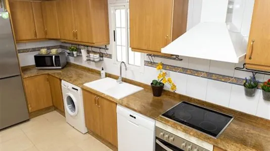 Rooms in Valencia Algirós - photo 9