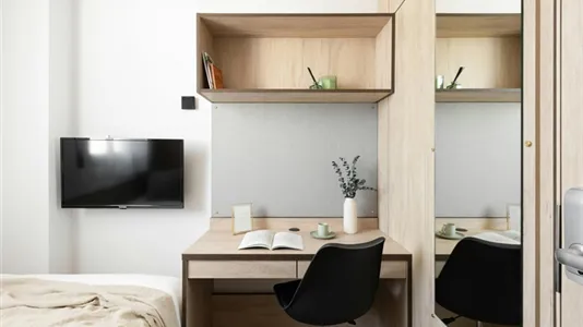 Rooms in Madrid Moncloa-Aravaca - photo 1