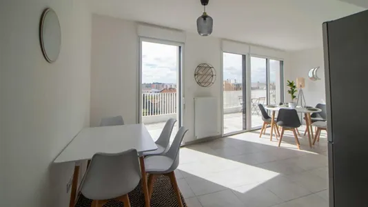 Rooms in Lyon - photo 7