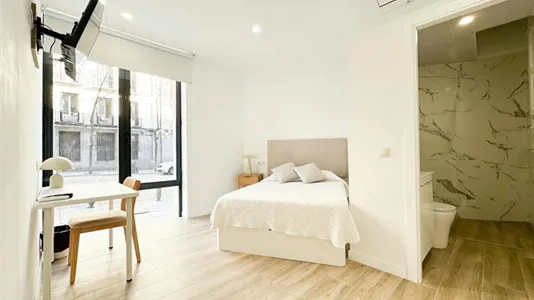 Rooms in Madrid Arganzuela - photo 1
