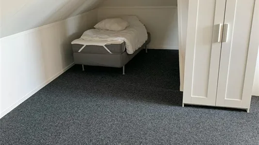 Rooms in Emmen - photo 1