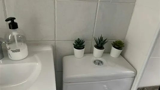 Rooms in Madrid Centro - photo 6