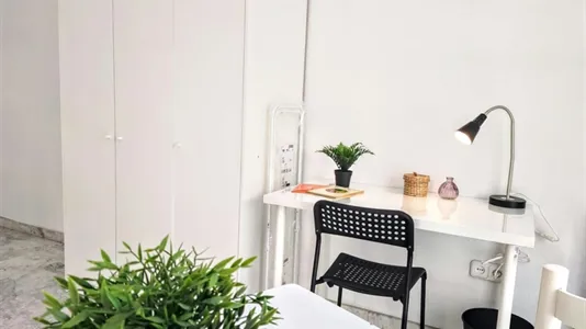 Rooms in Valencia Ciutat Vella - photo 9