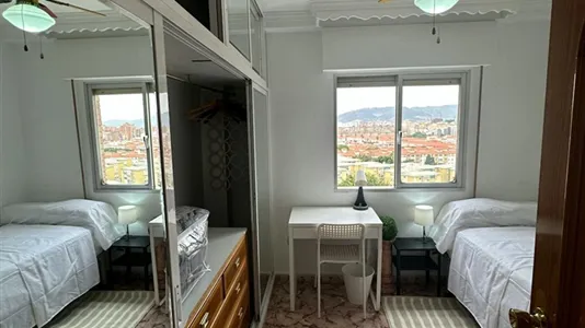 Rooms in Málaga - photo 7