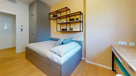 Rooms in Bami - photo 4