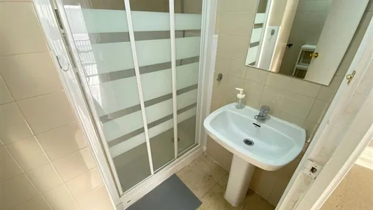 Rooms in Madrid Puente de Vallecas - photo 10