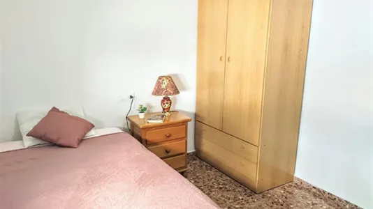 Rooms in Moncada - photo 6