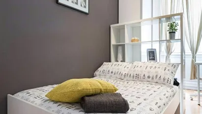 Room for rent in Milano Zona 9 - Porta Garibaldi, Niguarda, Milan