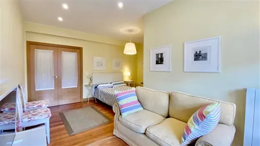 Rooms in Bilbao - photo 4