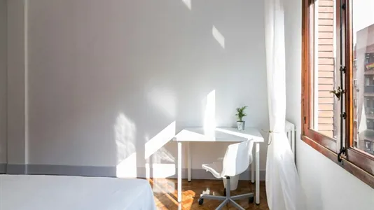Rooms in Oviedo - photo 3