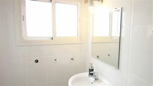 Rooms in Barcelona Sants-Montjuïc - photo 7