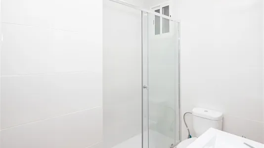 Rooms in Valencia Extramurs - photo 10