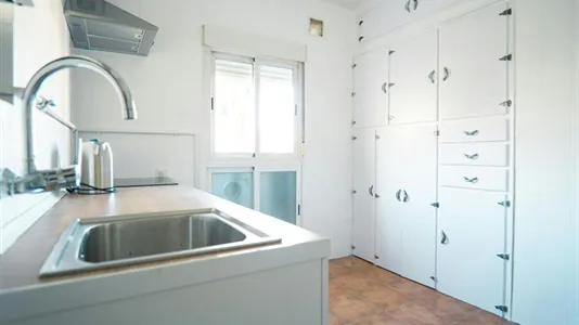 Rooms in Madrid Chamartín - photo 9