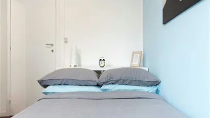 Room for rent in Milano Zona 6 - Barona, Lorenteggio, Milan