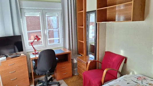 Rooms in Salamanca - photo 9