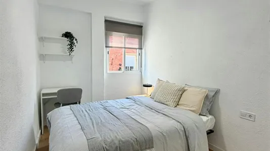 Rooms in Mislata - photo 4