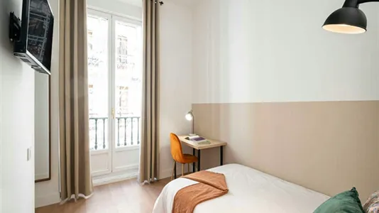 Rooms in Madrid Centro - photo 6