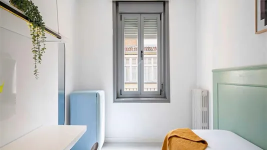 Rooms in Madrid Centro - photo 9