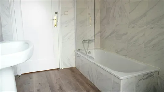 Rooms in Madrid Chamberí - photo 10