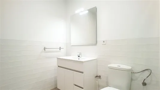 Rooms in Barcelona Eixample - photo 5