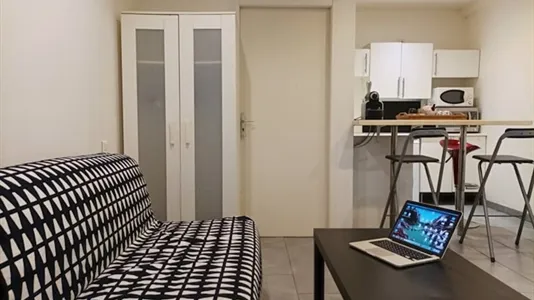 Apartments in Lyon - photo 7