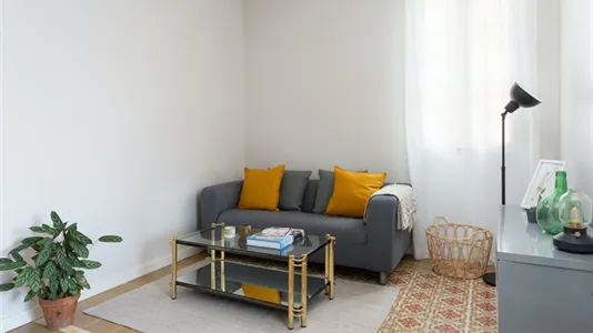 Rooms in Barcelona Ciutat Vella - photo 4