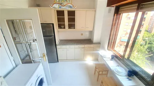 Rooms in Madrid San Blas - photo 10