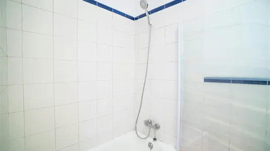 Rooms in Madrid Centro - photo 10