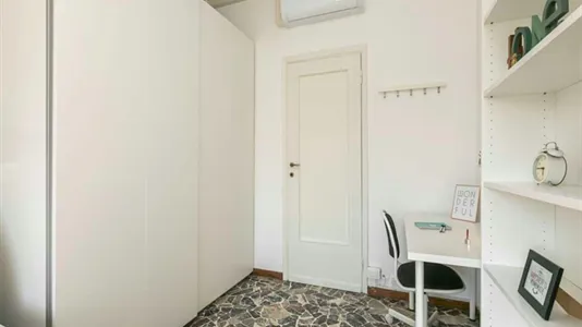 Rooms in Milano Zona 8 - Fiera, Gallaratese, Quarto Oggiaro - photo 4