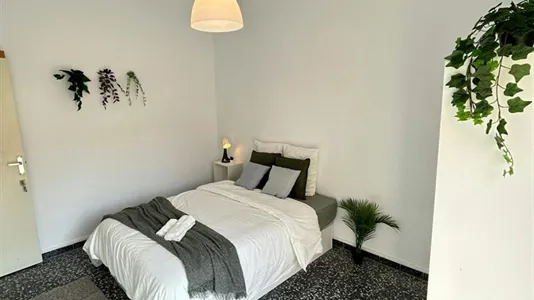 Rooms in Barcelona Eixample - photo 5