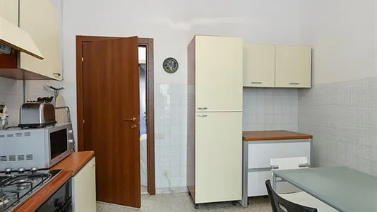 Rooms in Roma Municipio II – Parioli/Nomentano - photo 10